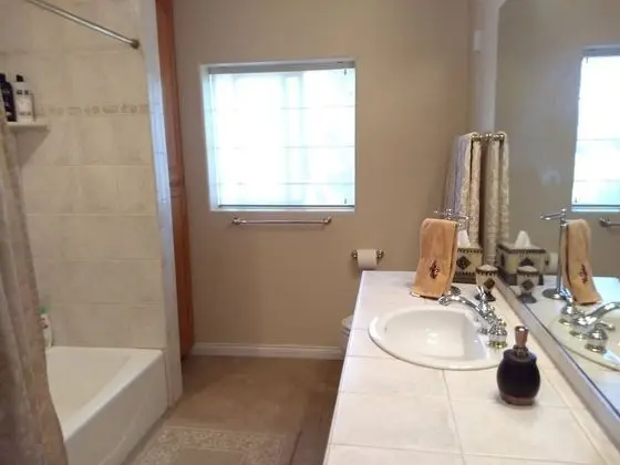 Luxury Apart Daire, 2 Yatak Odası, Engellilere Uygun, Şehir Manzaralı (Whole First Floor)