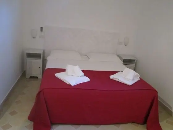 Tek Büyük Yataklı Oda (Basement Room)