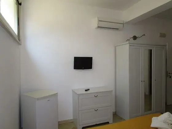Üç Kişilik Oda (Basement Room)