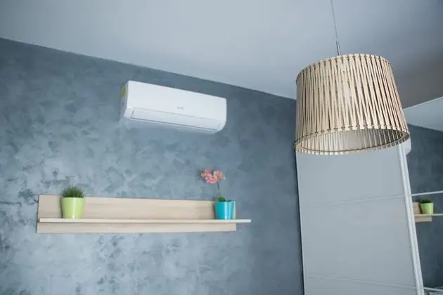 Comfort Tek Büyük Yataklı Oda, Ortak Banyo (With Balcony)(Turquoise)