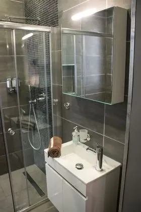 Superior Tek Büyük Yataklı Oda, Özel Banyo (Velvet)