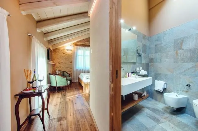 Double Room Ambiente