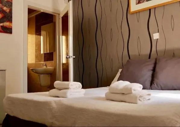 Comfort Tek Büyük veya İki Ayrı Yataklı Oda
