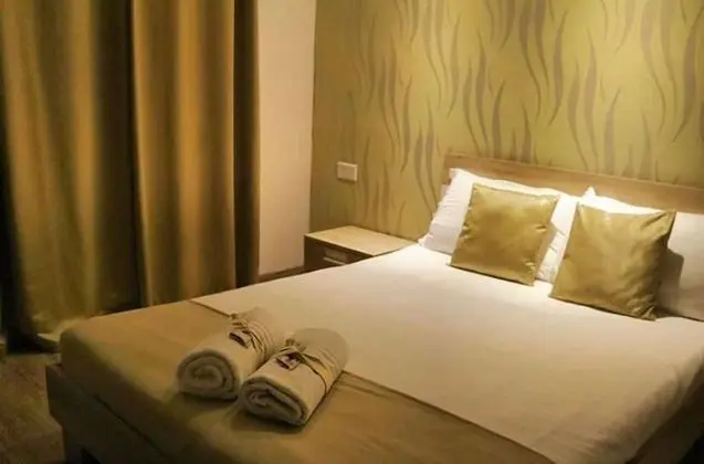 Comfort Tek Büyük veya İki Ayrı Yataklı Oda