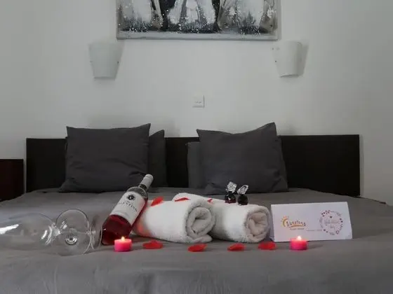 Comfort Tek Büyük veya İki Ayrı Yataklı Oda