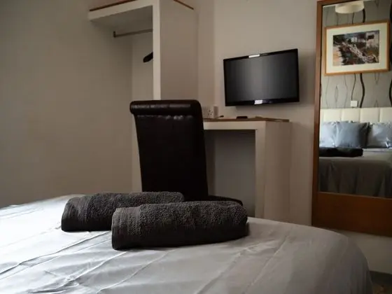 Comfort Tek Büyük veya İki Ayrı Yataklı Oda