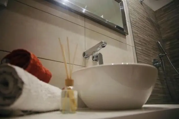 Comfort Tek Büyük veya İki Ayrı Yataklı Oda