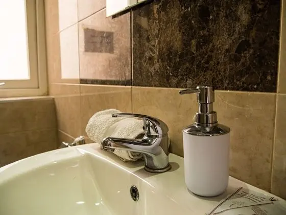 Comfort Tek Büyük veya İki Ayrı Yataklı Oda