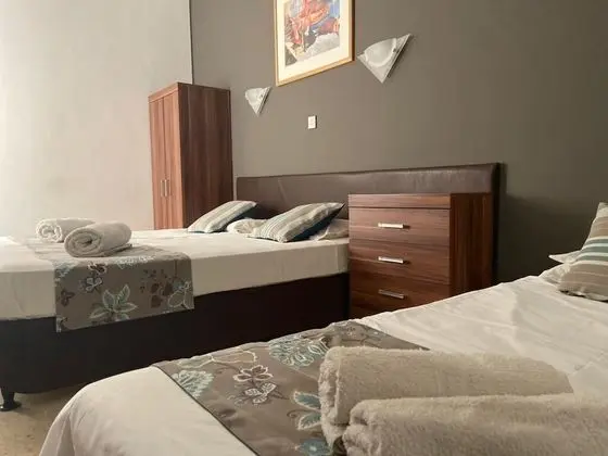 Economy Dört Kişilik Oda, Sigara İçilebilir