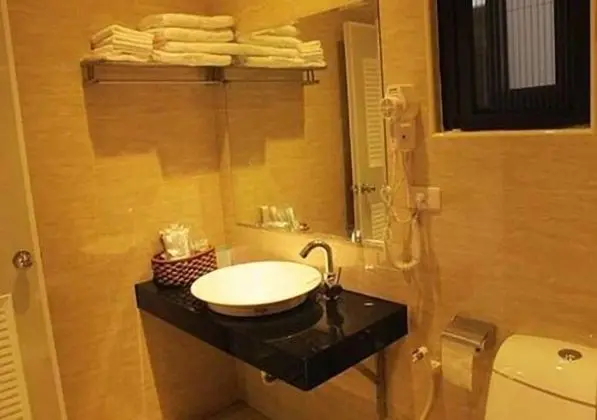Comfort Dört Kişilik Oda, Bahçe Manzaralı