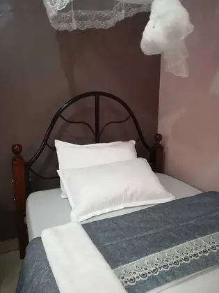 Basic Tek Büyük Yataklı Oda