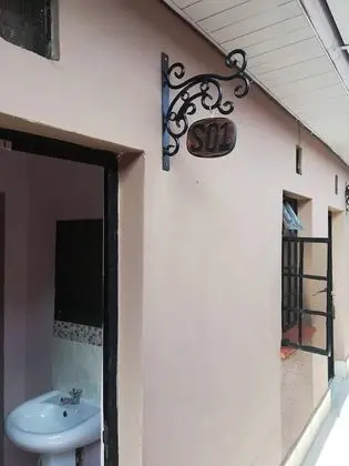 Basic Tek Büyük Yataklı Oda