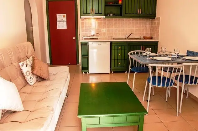 Apartment, Kara veya Havuz Manzaralı