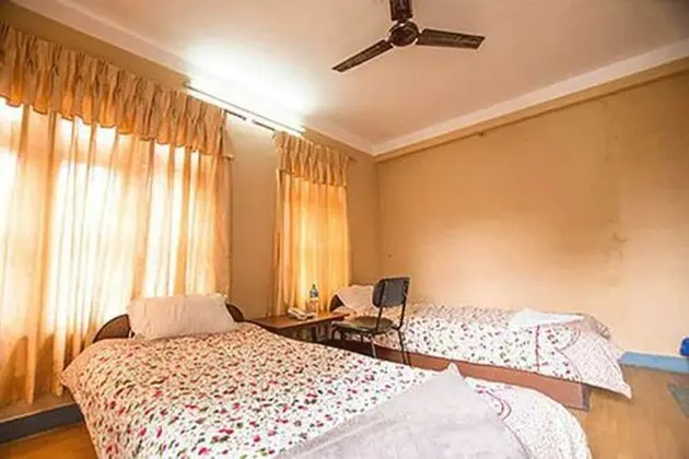 Basic Tek Büyük Yataklı Oda