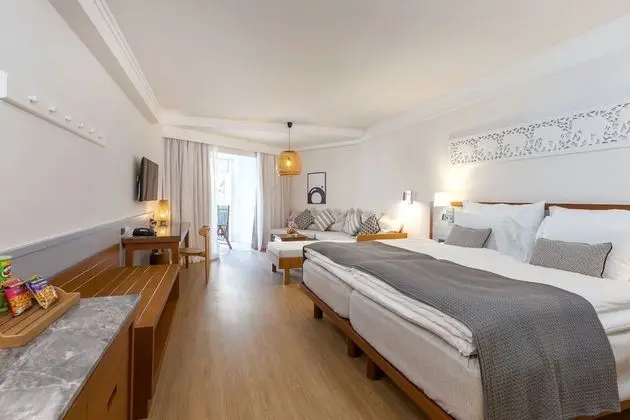 Royal Stüdyo, Havuz Kullanımı