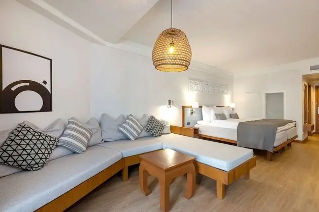 Royal Stüdyo, Havuz Kullanımı