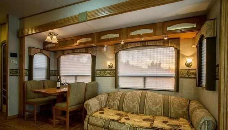 Caravan - Run of House
