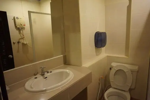 Standard Twin Bed - Aircon Room