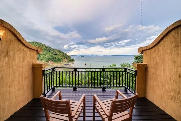 Super Deluxe Sea View