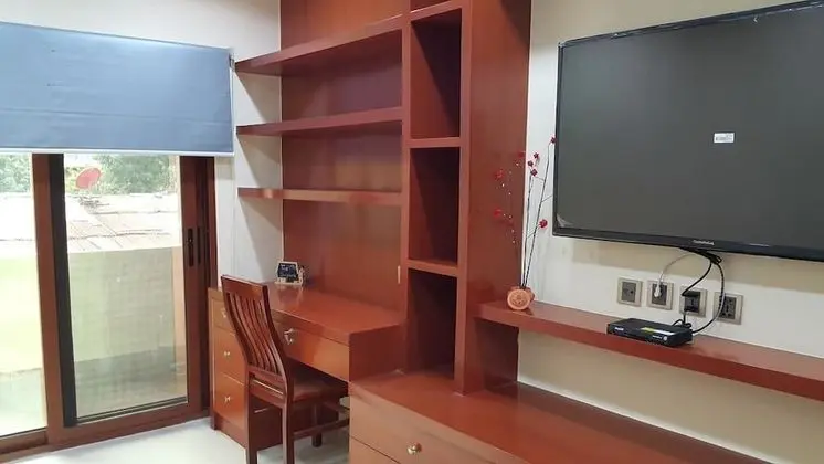 1-Bedroom Apartment