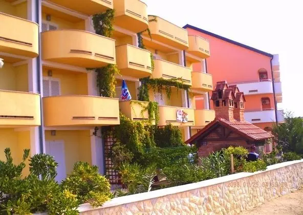 Apart Daire (Super - 50 m from pebble beach - A10 )
