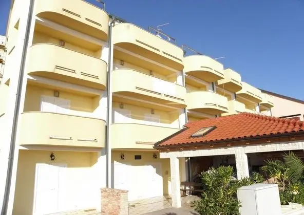Apart Daire (Super - 50 m from pebble beach - A10 )
