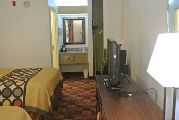 Tek Büyük Yataklı Oda, 2 Çift Kişilik Yatak