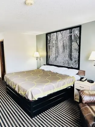 Oda, 1 Büyük (Queen) Boy Yatak, Engellilere Uygun, Sigara İçilmez