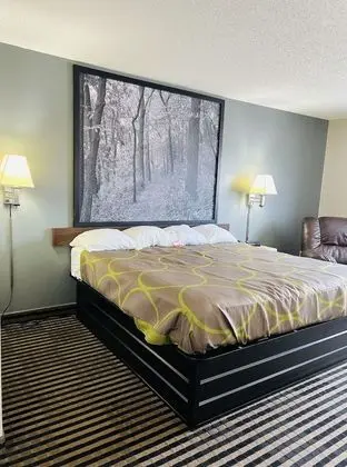 Oda, 1 Büyük (Queen) Boy Yatak, Engellilere Uygun, Sigara İçilmez