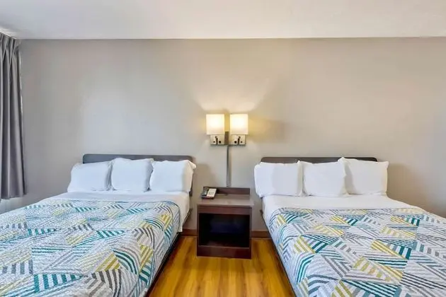 Deluxe Oda, 2 Çift Kişilik Yatak, Sigara İçilmez, Buzdolabı ve Mikrodalga