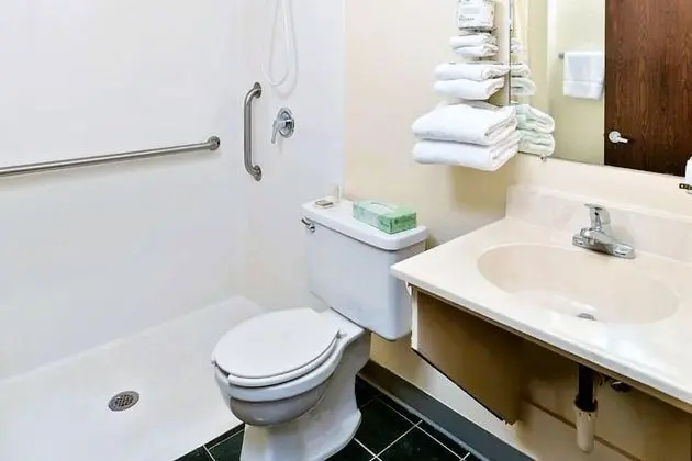 Oda, 1 Büyük (Queen) Boy Yatak