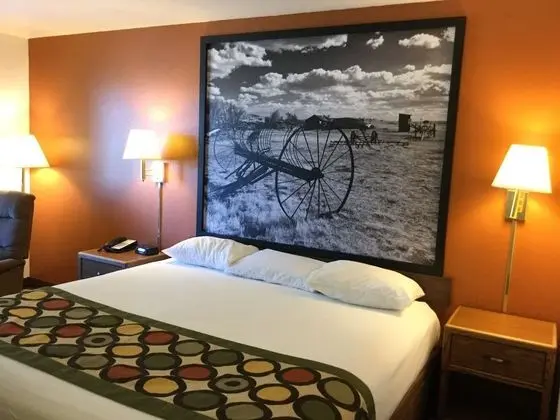 Oda, 2 Büyük (Queen) Boy Yatak