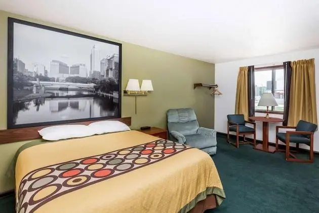 Basic Tek Büyük Yataklı Oda