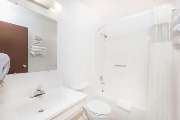 Basic Tek Büyük Yataklı Oda