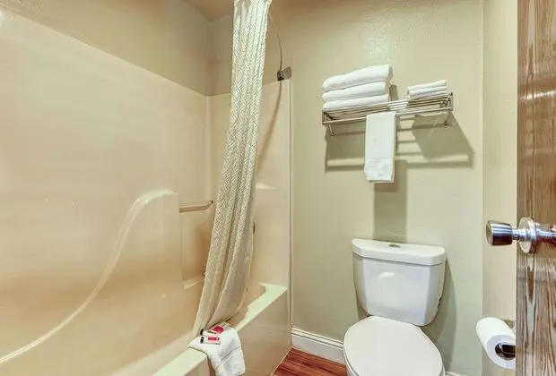 Oda, 2 Büyük (Queen) Boy Yatak, Sigara İçilmez