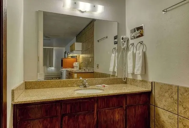 Süit, 2 Büyük (Queen) Boy Yatak, Sigara İçilmez, Mutfak