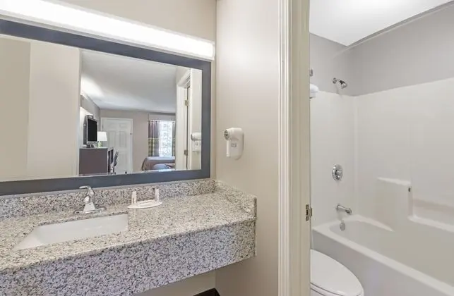 Oda, 2 Çift Kişilik Yatak, Sigara İçilmez