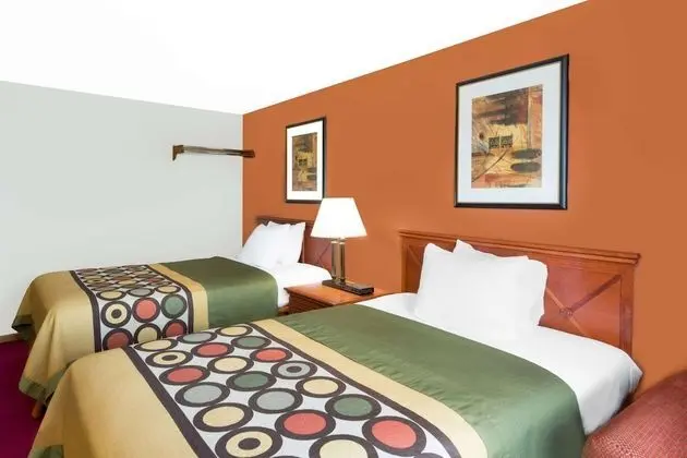 Tek Büyük Yataklı Oda, 2 Çift Kişilik Yatak