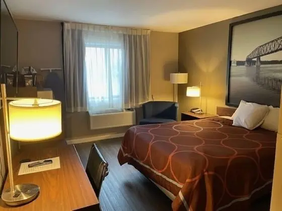 Oda, 1 Büyük (Queen) Boy Yatak, Engellilere Uygun, Sigara İçilmez (Mobility)