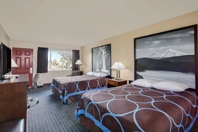 Oda, 2 Çift Kişilik Yatak, Sigara İçilmez