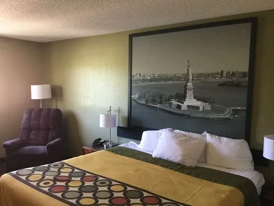 Oda, 1 En Büyük (King) Boy Yatak, Engellilere Uygun, Küvet