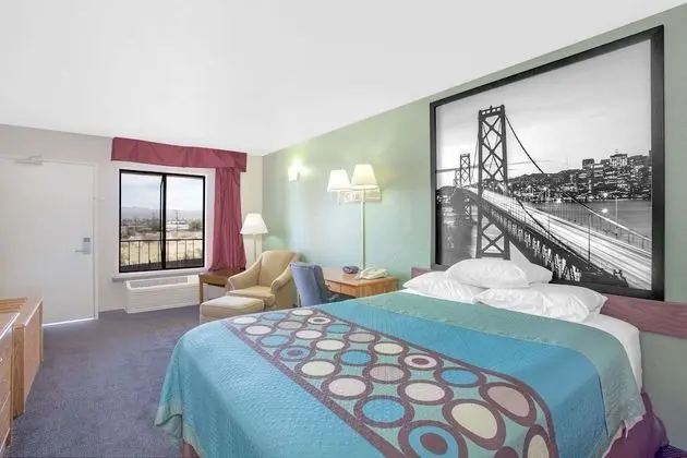 Deluxe Oda, 1 Büyük (Queen) Boy Yatak, Sigara İçilmez