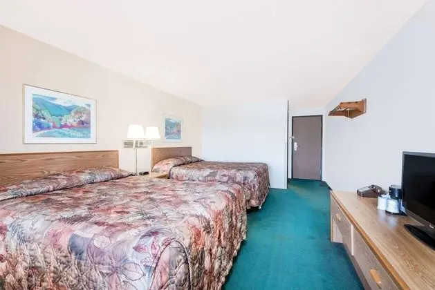 Oda, 2 Büyük (Queen) Boy Yatak, Sigara İçilmez