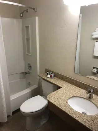 Oda, 1 Büyük (Queen) Boy Yatak, Sigara İçilmez (Pet Friendly)