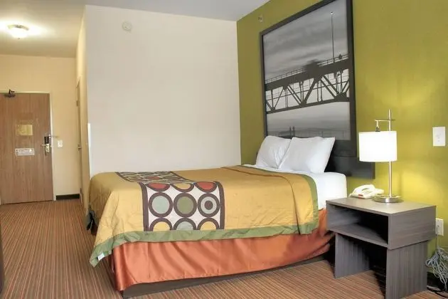 Oda, 1 Büyük (Queen) Boy Yatak