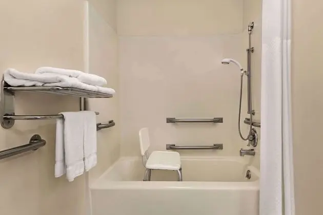 Oda, 1 En Büyük (King) Boy Yatak, Sigara İçilmez (Mobility Accessible)