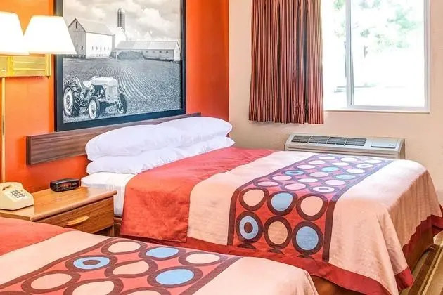 Tek Büyük Yataklı Oda, 2 Çift Kişilik Yatak