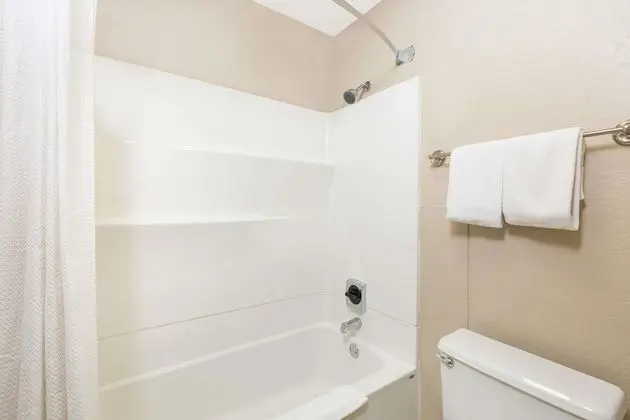 Oda, 1 Büyük (Queen) Boy Yatak, Sigara İçilmez