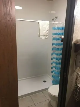 Oda, 2 Büyük (Queen) Boy Yatak, Sigara İçilmez