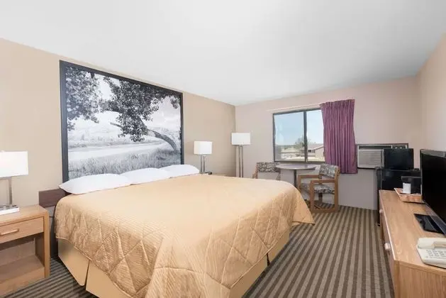 Oda, 1 Büyük (Queen) Boy Yatak